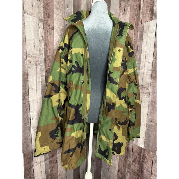 US ARMY Cold Weather Field Jacket Coat Woodland Camouflage Medium Long Y2K Gift - Picture 3 of 16